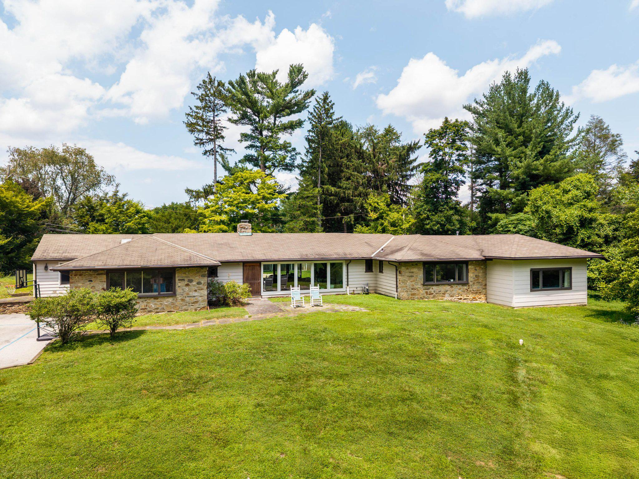 1162 Dewitt Rd Property Photo 1