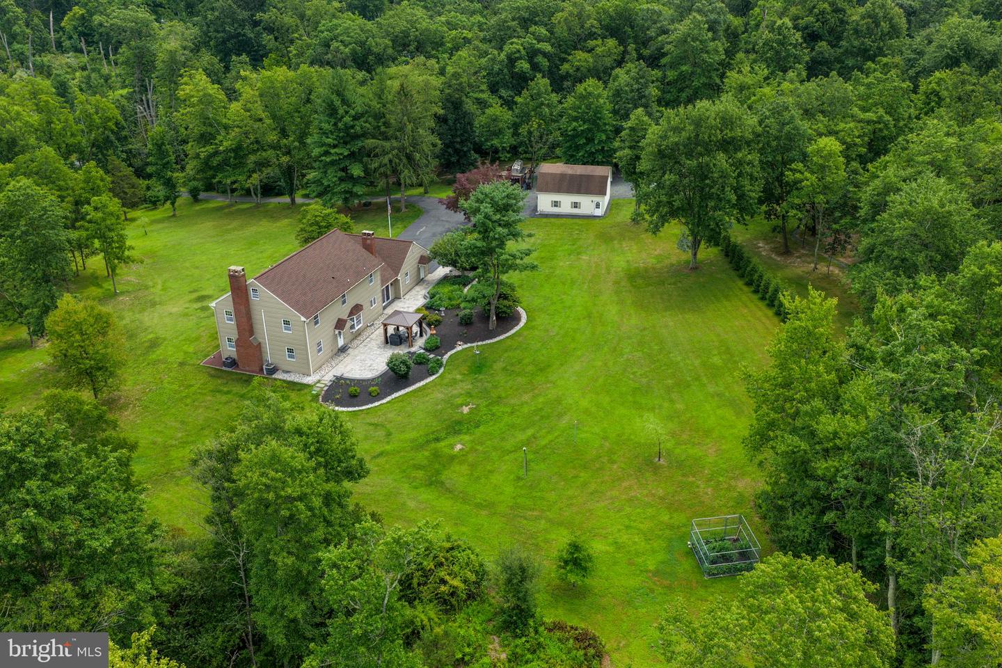 1881 Township Line Rd Property Photo 4
