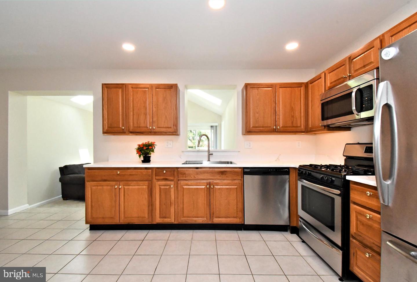 2489 Hillendale Dr Property Photo 11