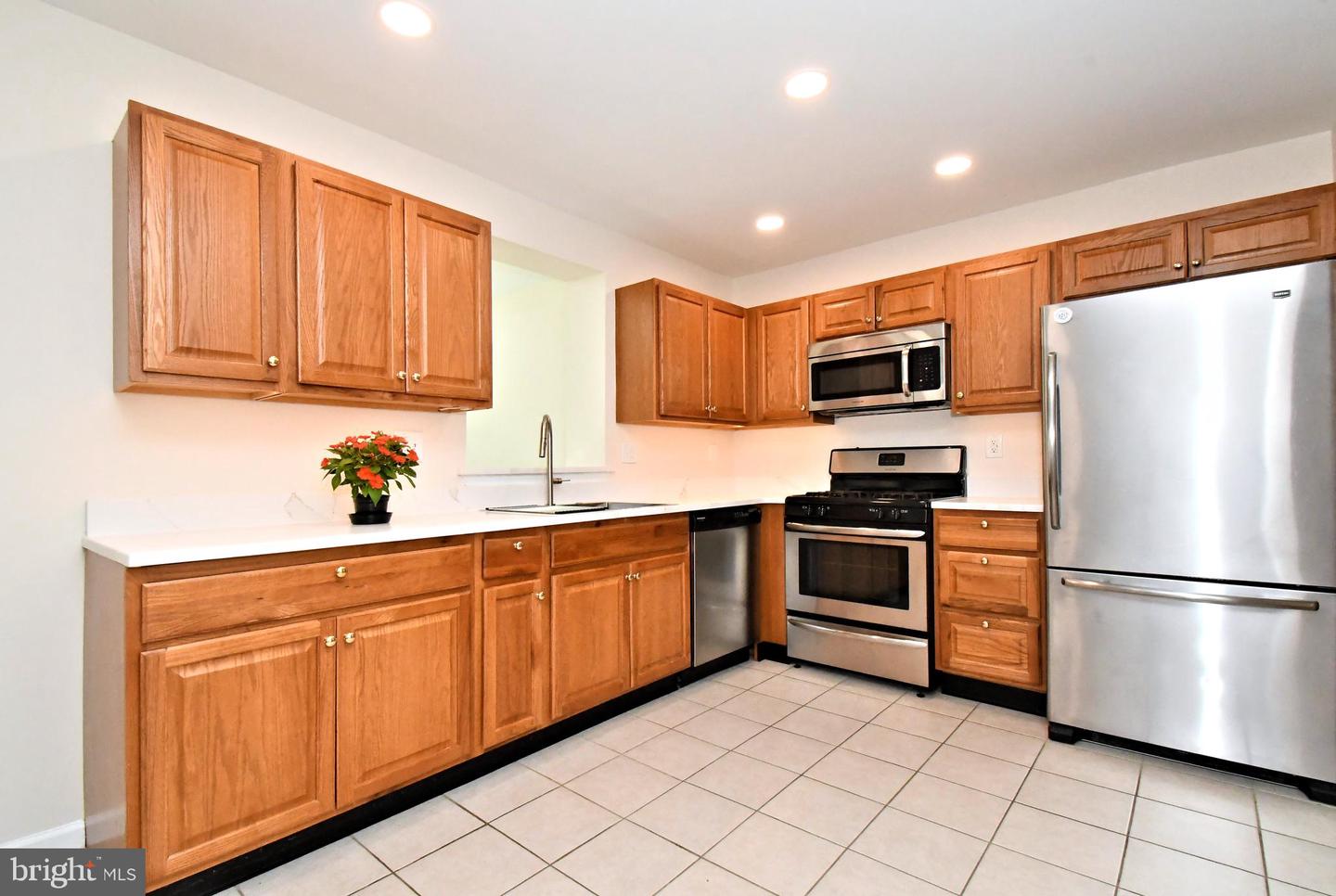 2489 Hillendale Dr Property Photo 13