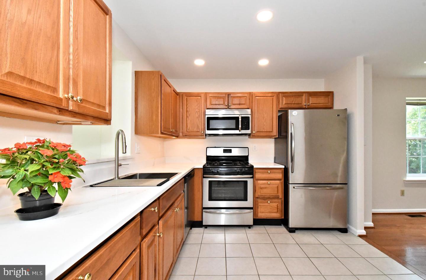 2489 Hillendale Dr Property Photo 14