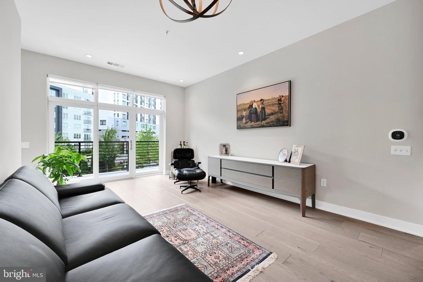 575 S Goddard Blvd #208 Property Photo 6