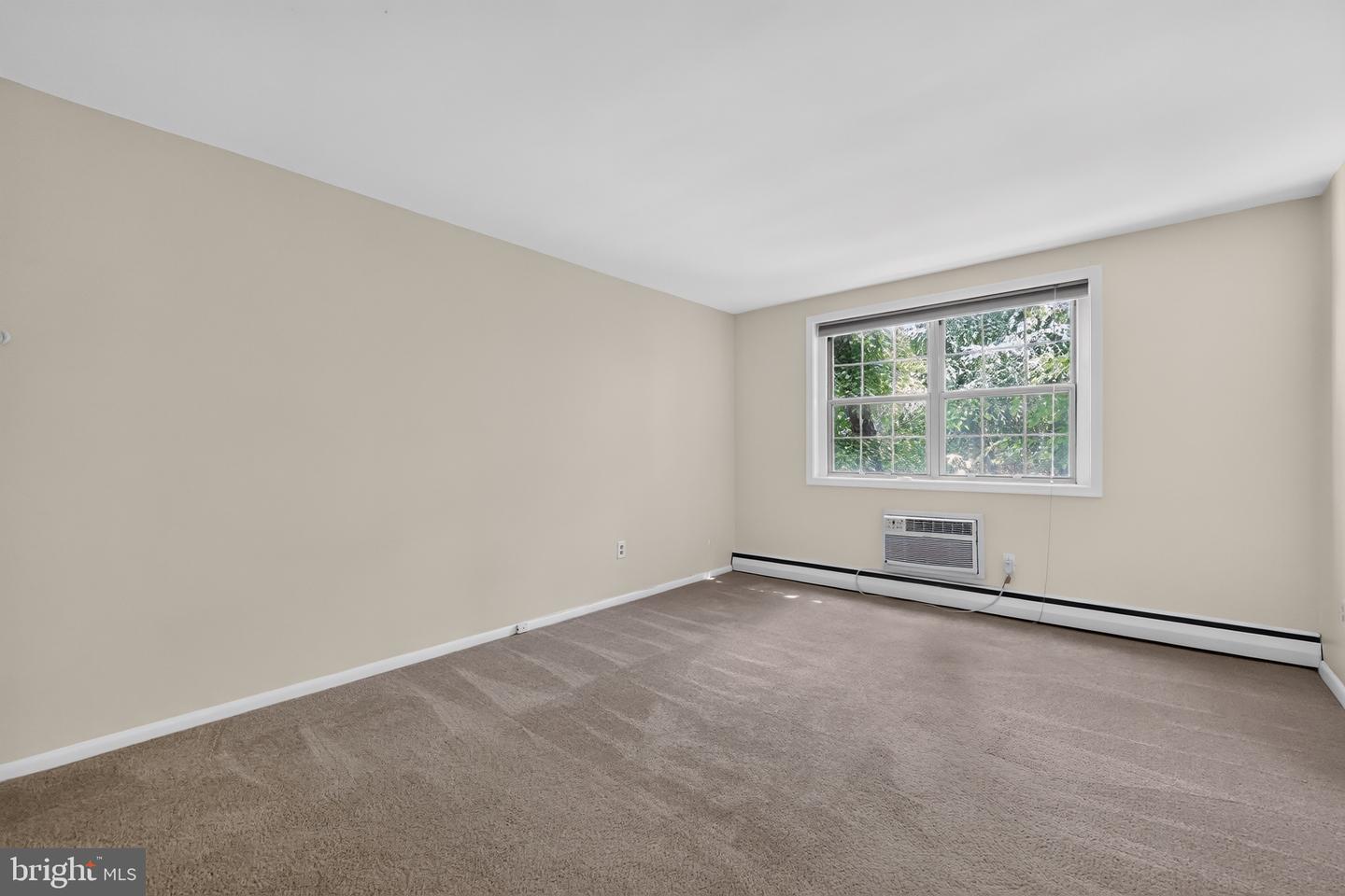 383 Lakeside Rd #205 Property Photo 13
