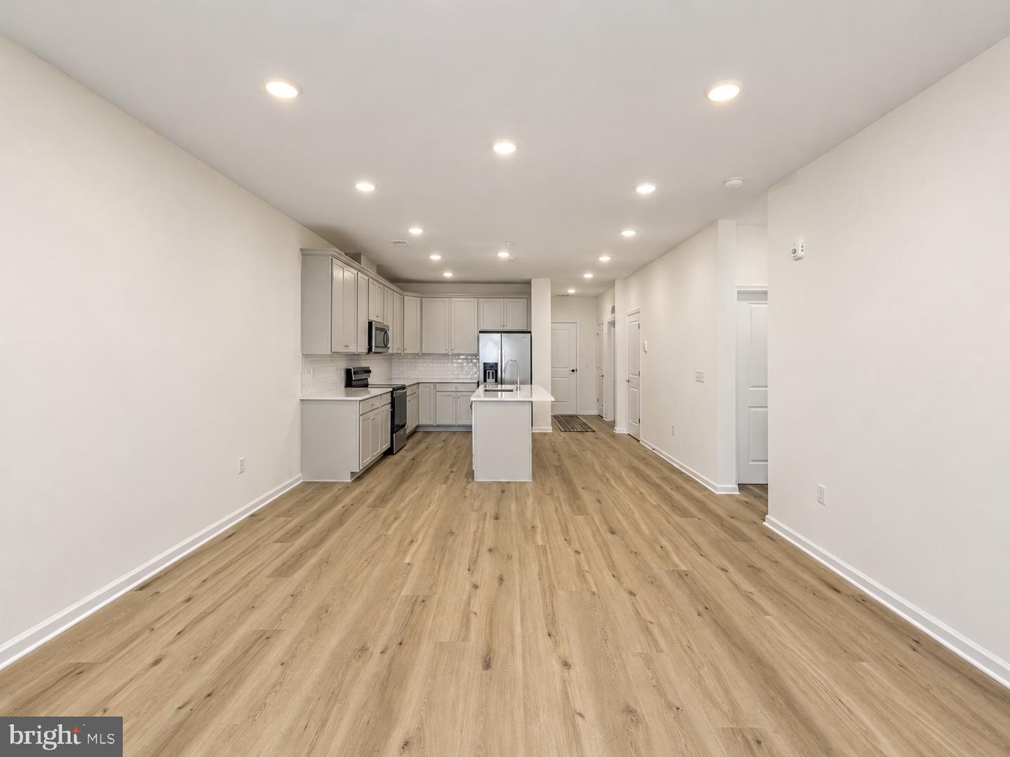 421 Washington St #1103 Property Photo 8