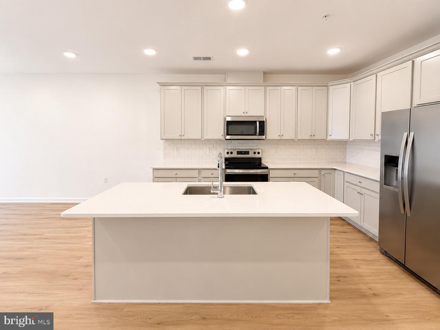 421 Washington St #1103 Property Photo 10