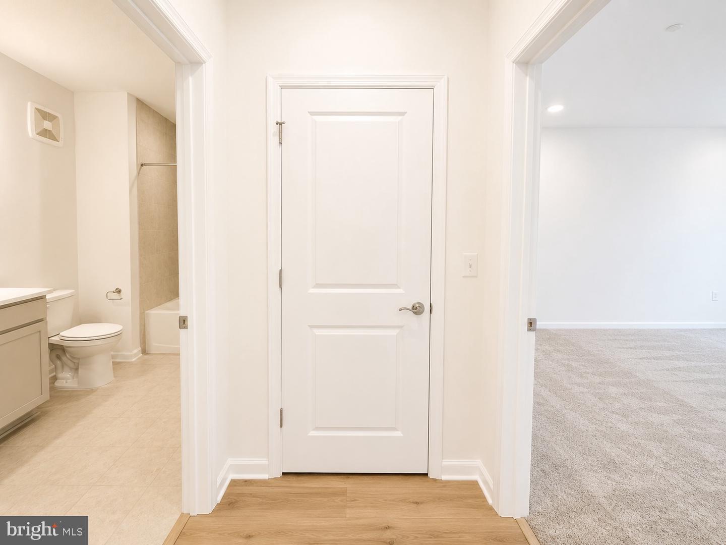 421 Washington St #1103 Property Photo 13