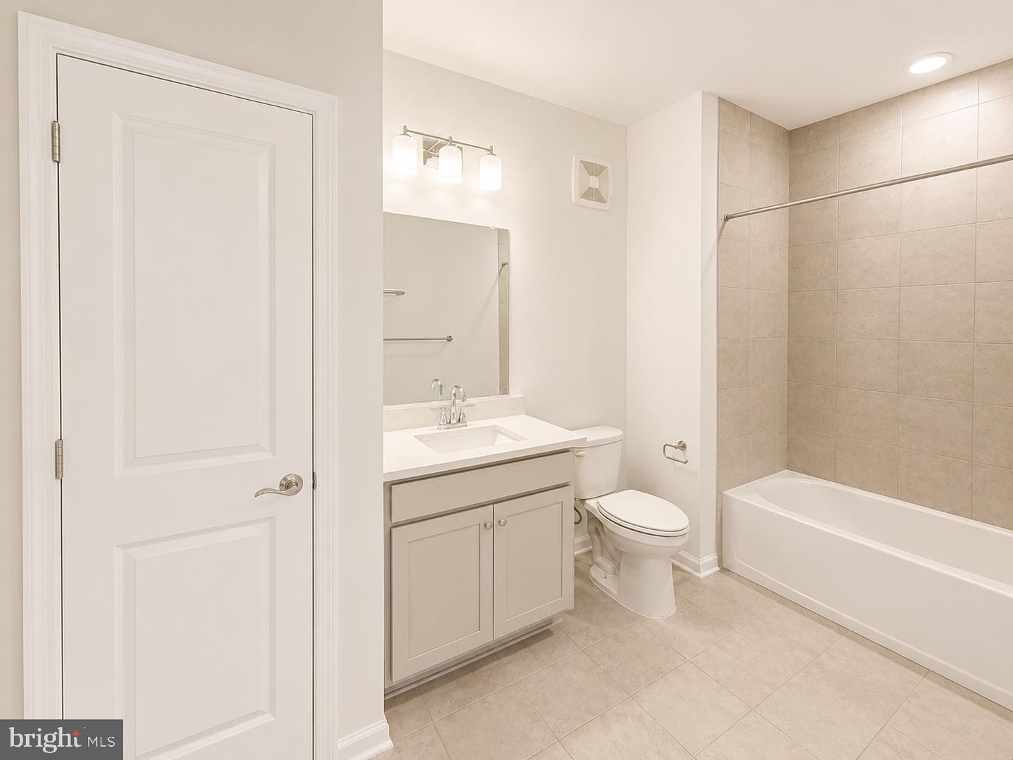 421 Washington St #1103 Property Photo 16