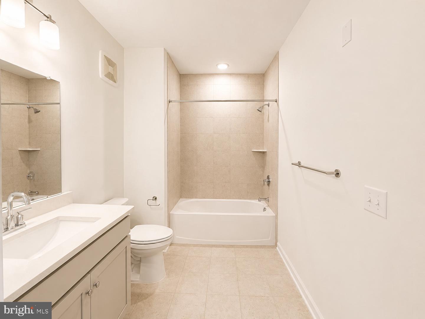 421 Washington St #1103 Property Photo 17