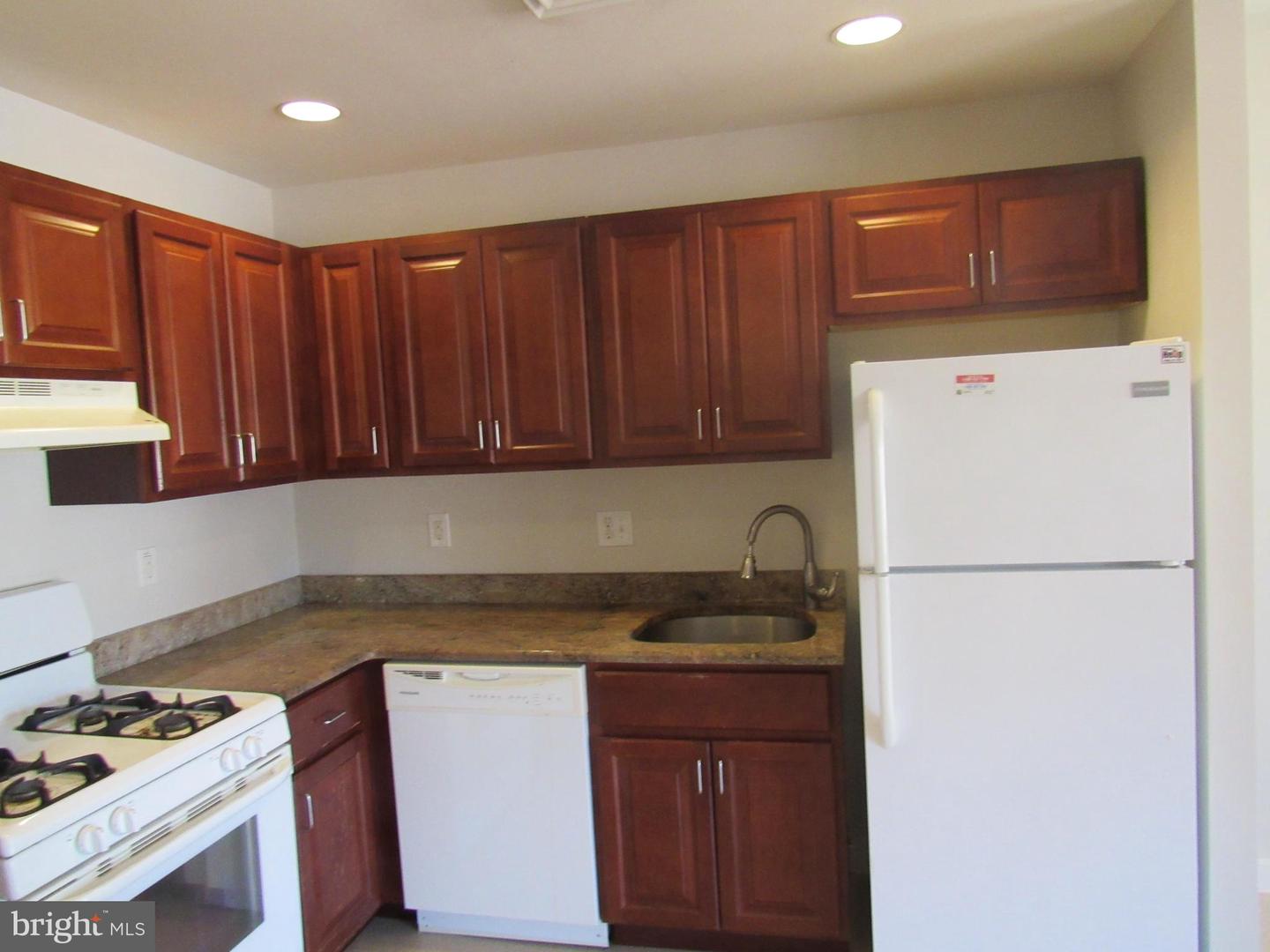 1600 Church Rd #b-211 Property Photo 5