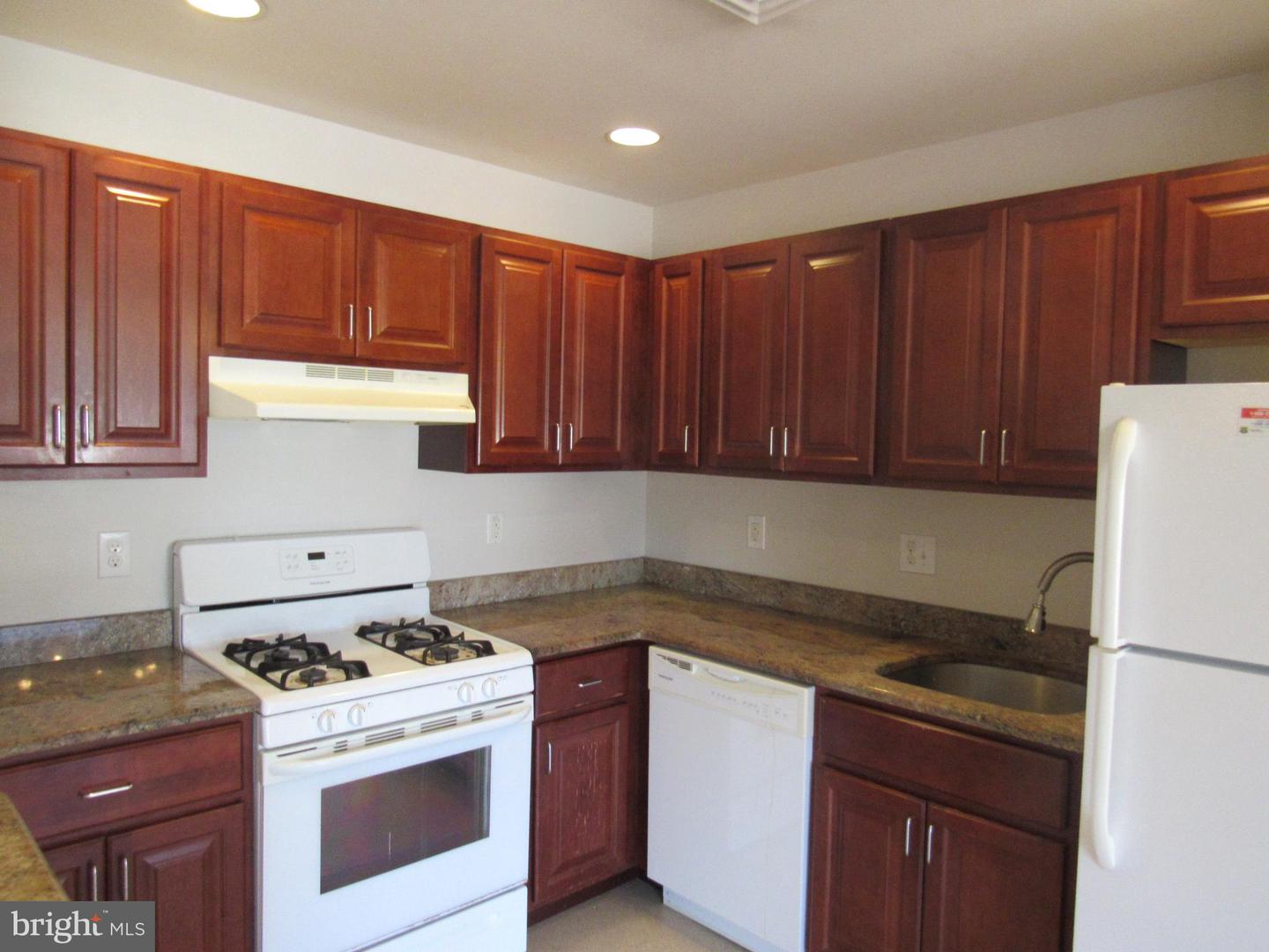 1600 Church Rd #b-211 Property Photo 8