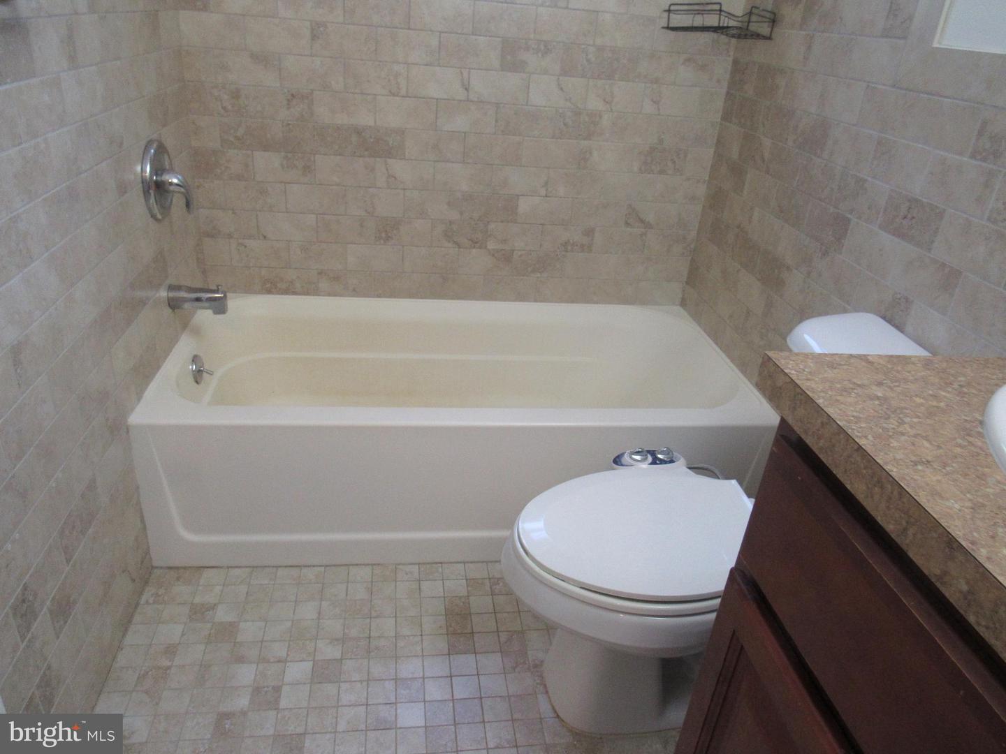 1600 Church Rd #b-211 Property Photo 15