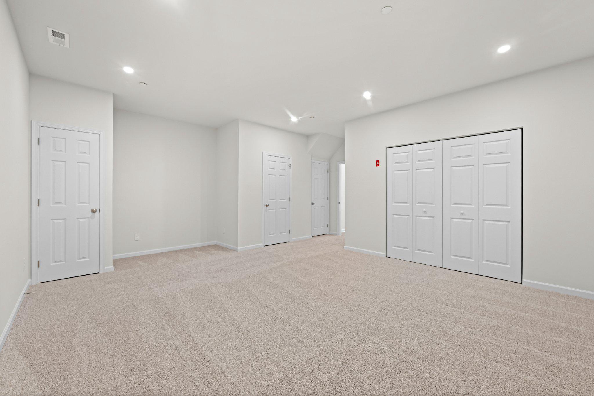 306 East Sawyer Court Property Photo 5