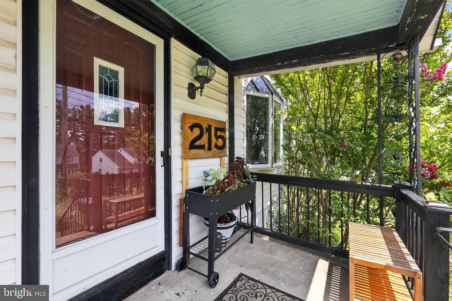 215 Byberry Ave Property Photo 4