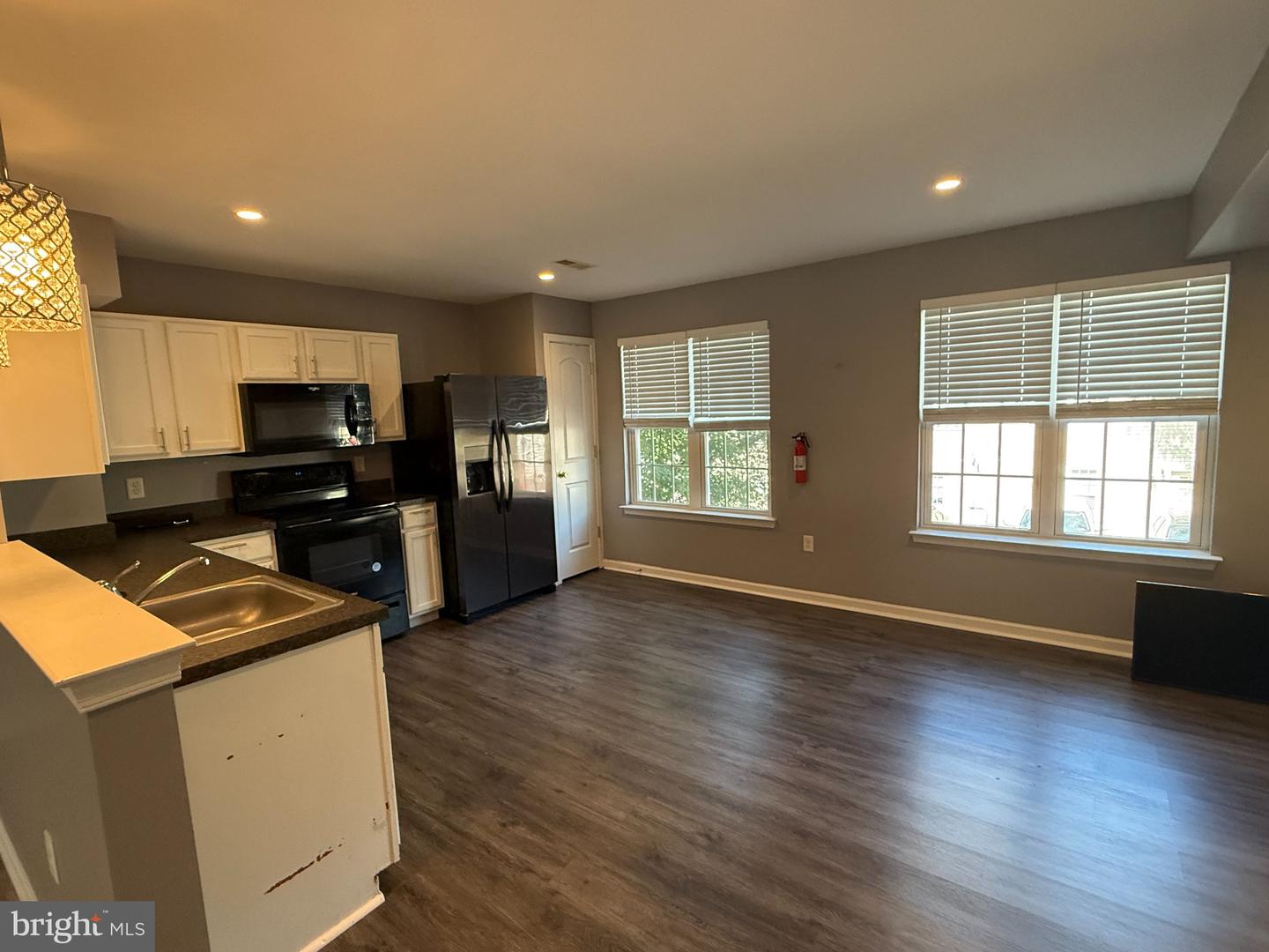 135 S Charlotte St # Property Photo 5
