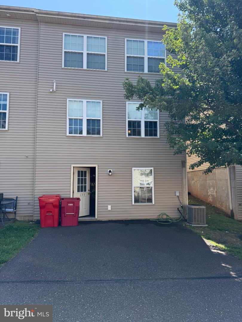 135 S Charlotte St # Property Photo 24