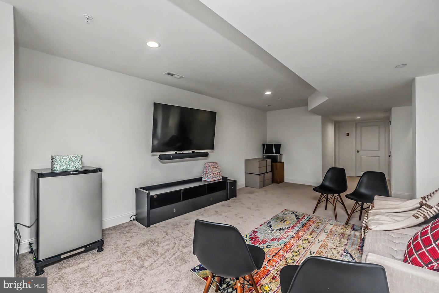 104 Larrabee Way Property Photo 32