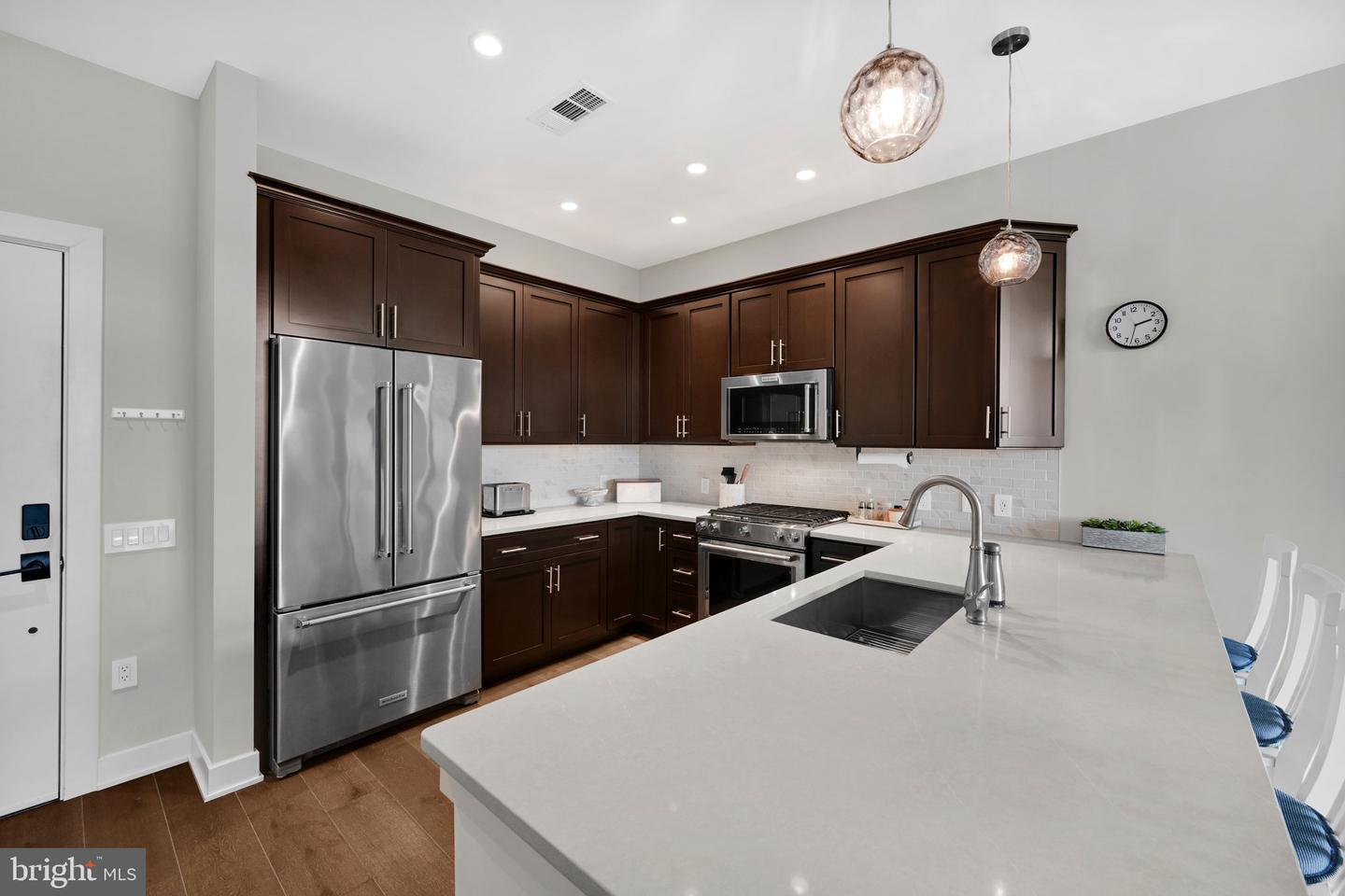 575 S Goddard Blvd #514 Property Photo 7
