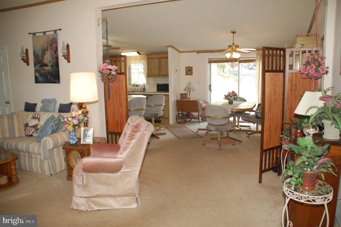 411 Westbury Dr Property Photo 7