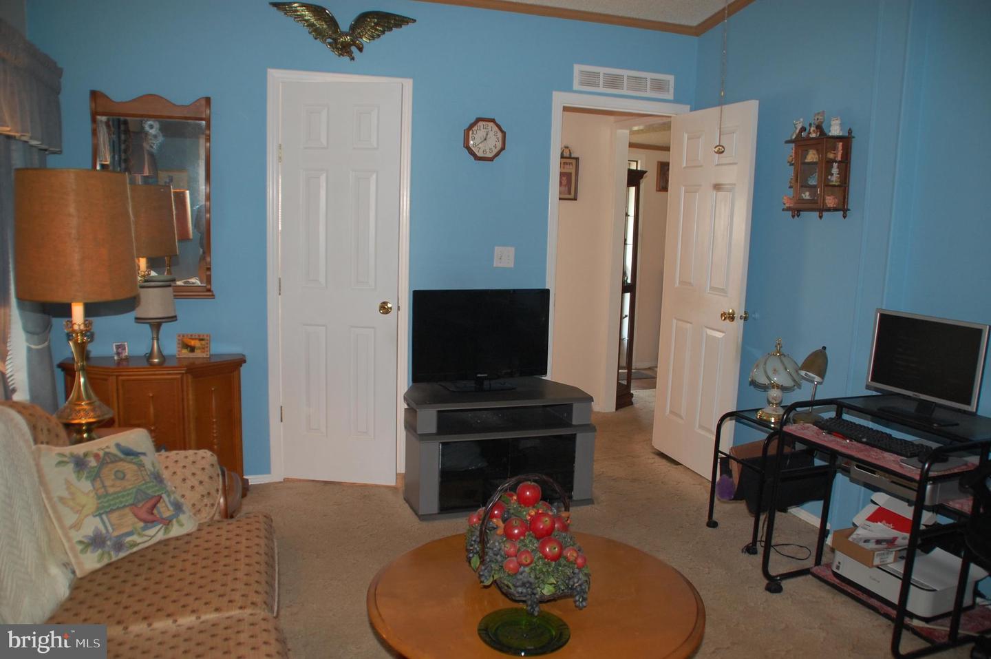 411 Westbury Dr Property Photo 26