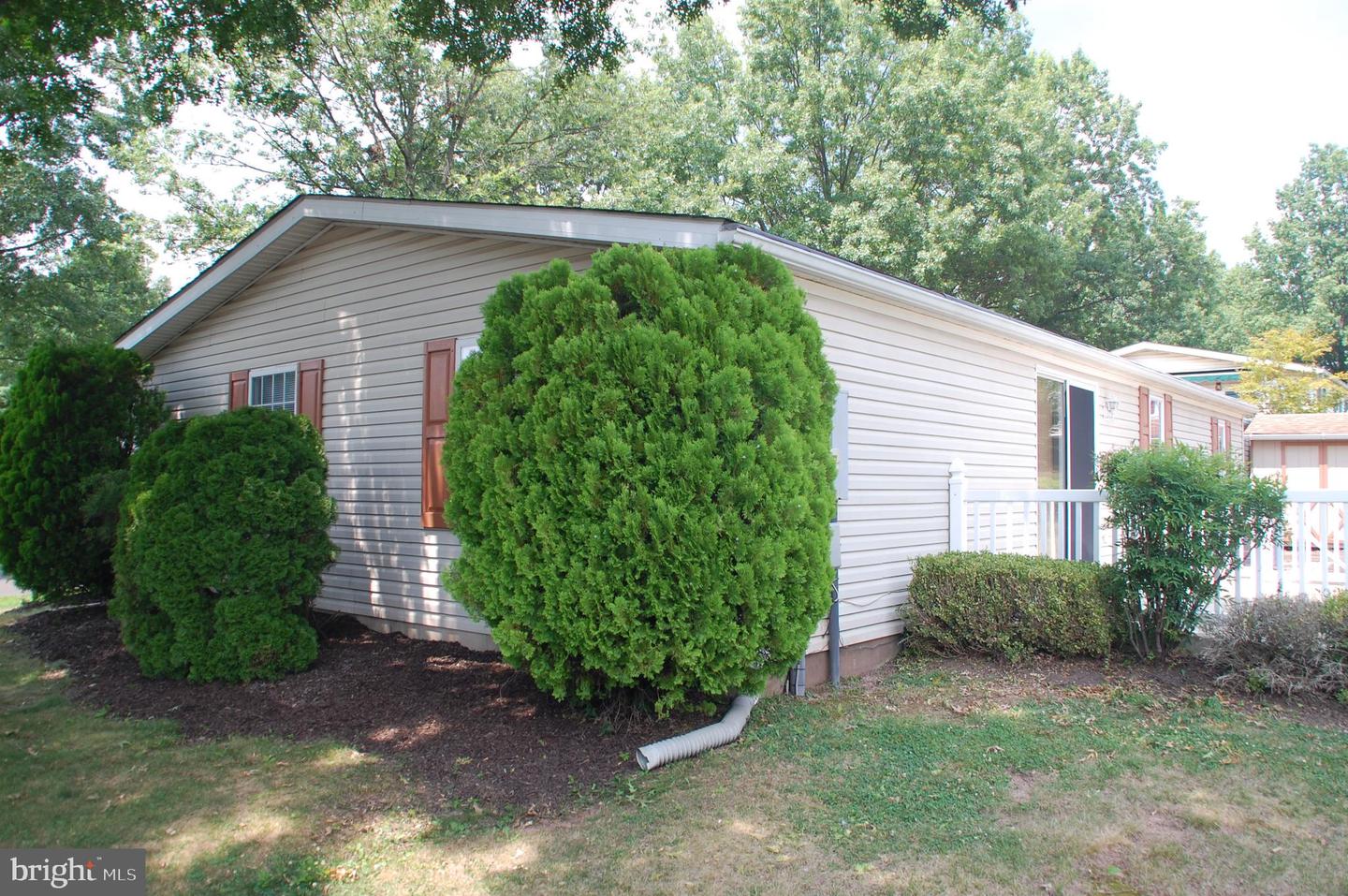 411 Westbury Dr Property Photo 35
