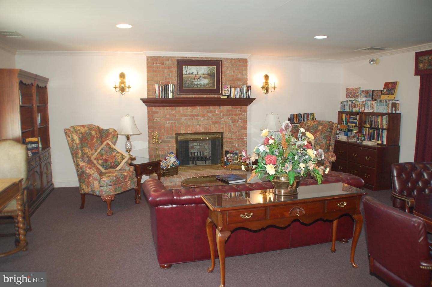 411 Westbury Dr Property Photo 47