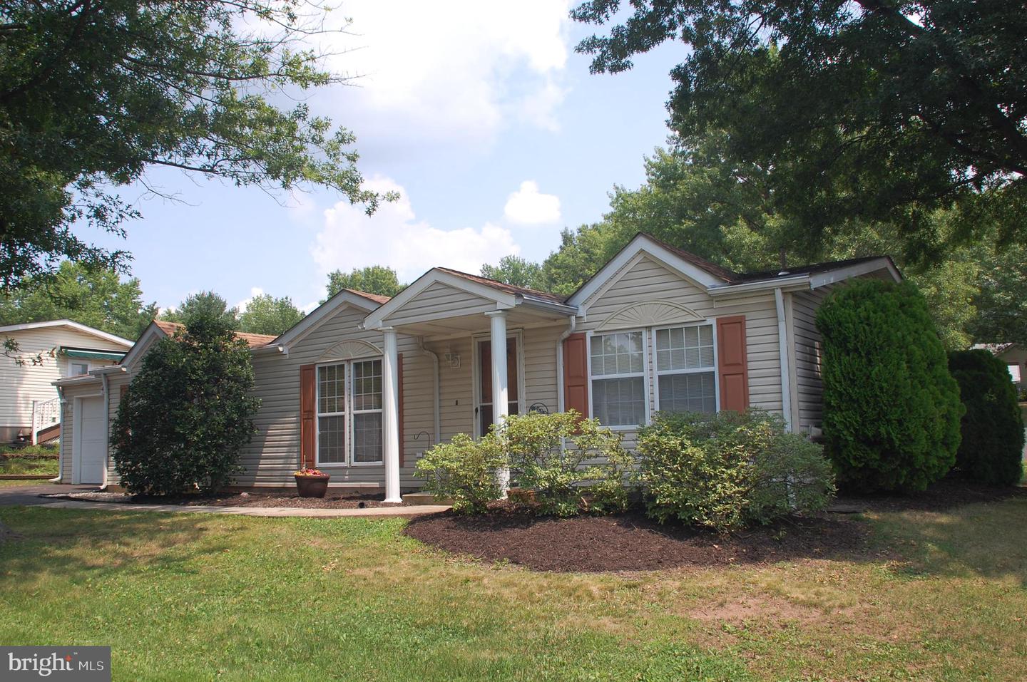 411 Westbury Dr Property Photo 68