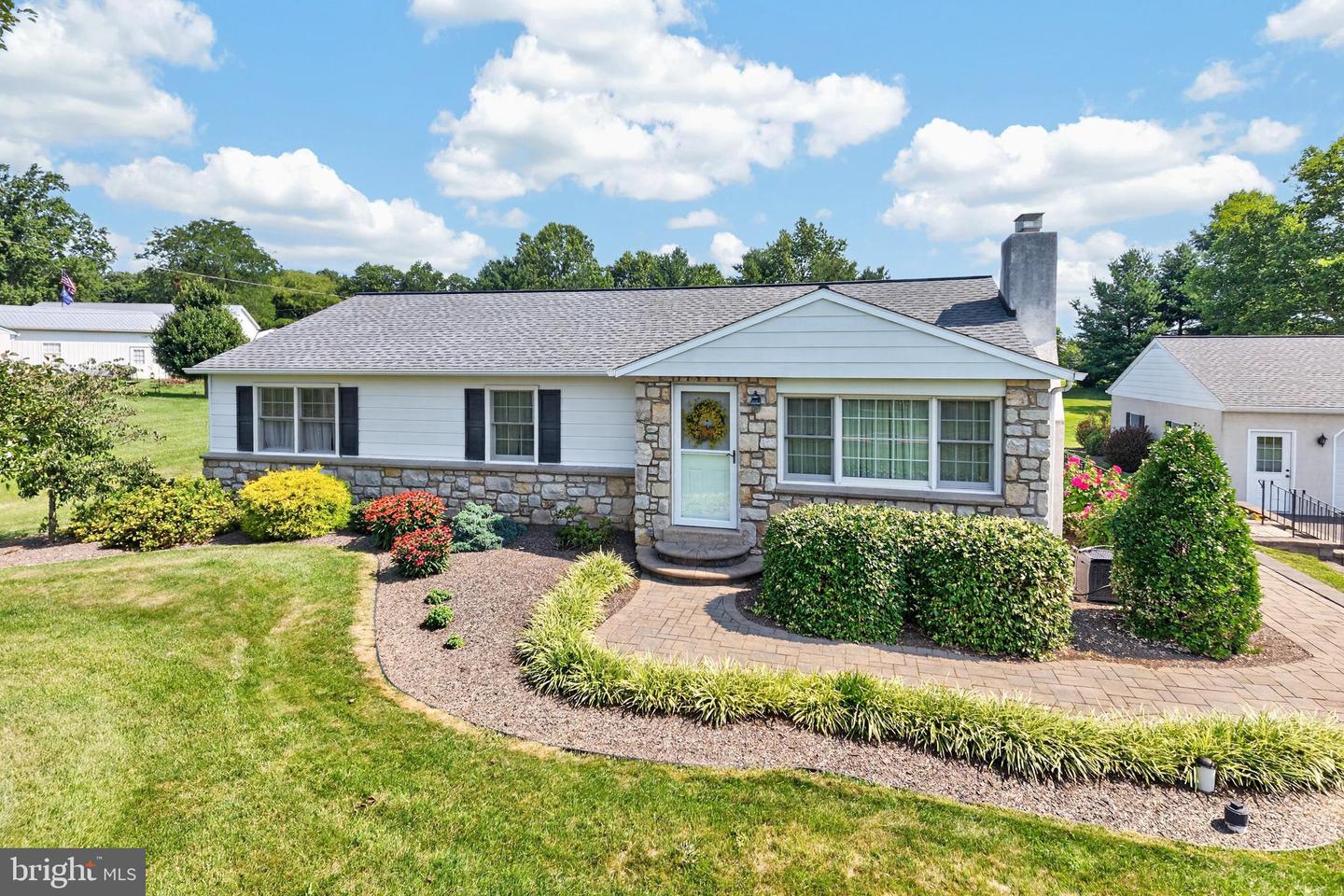 443 Allentown Rd Property Photo 4