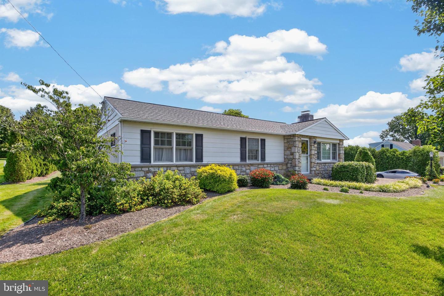 443 Allentown Rd Property Photo 9