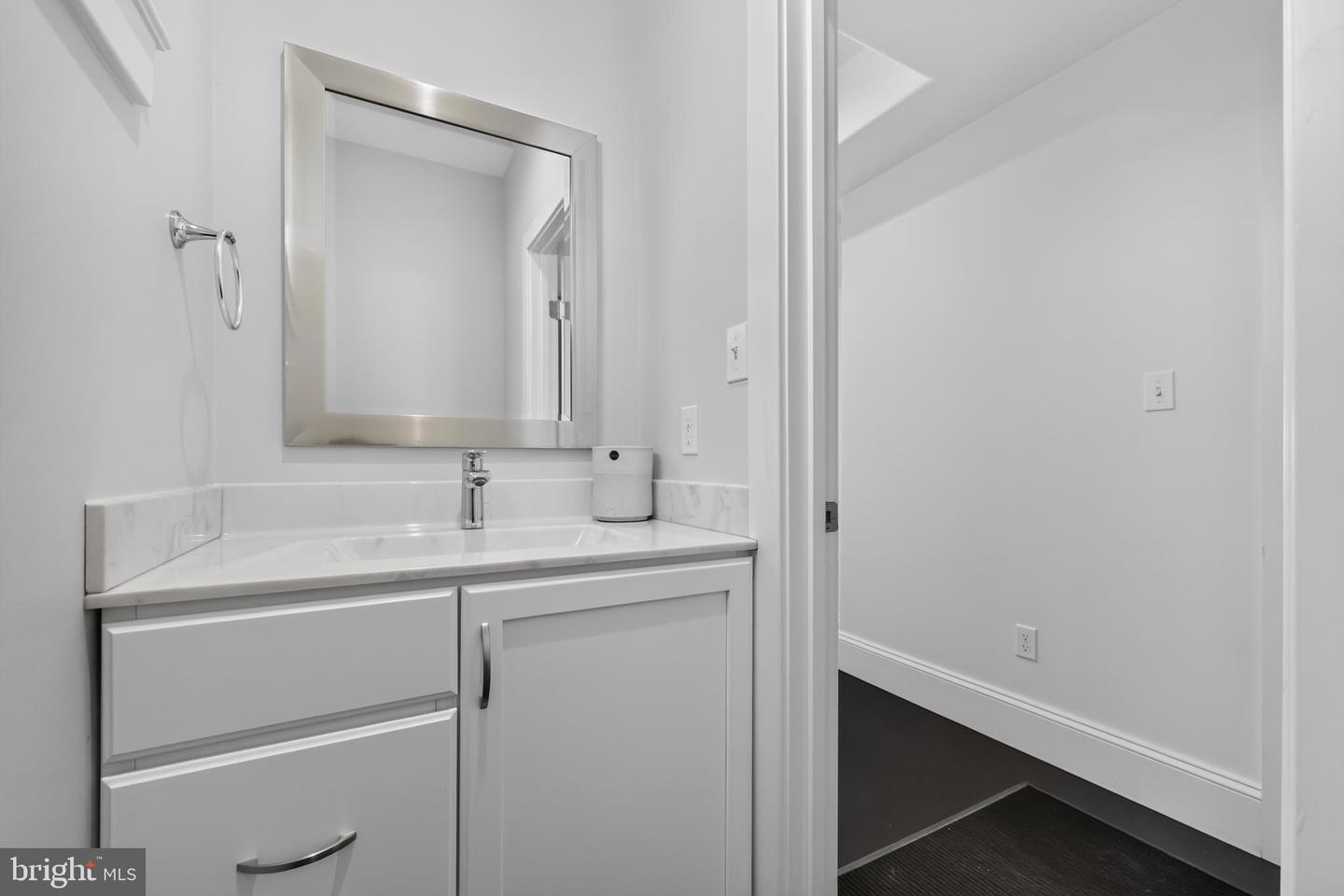 549 Bush St #a Property Photo 28