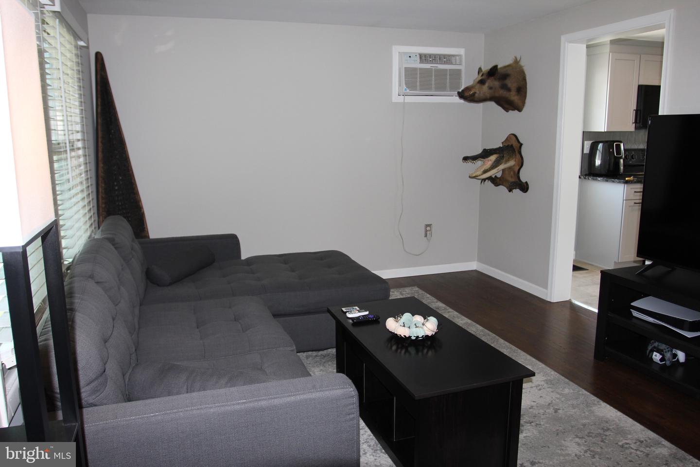 706 Logan St Property Photo 10