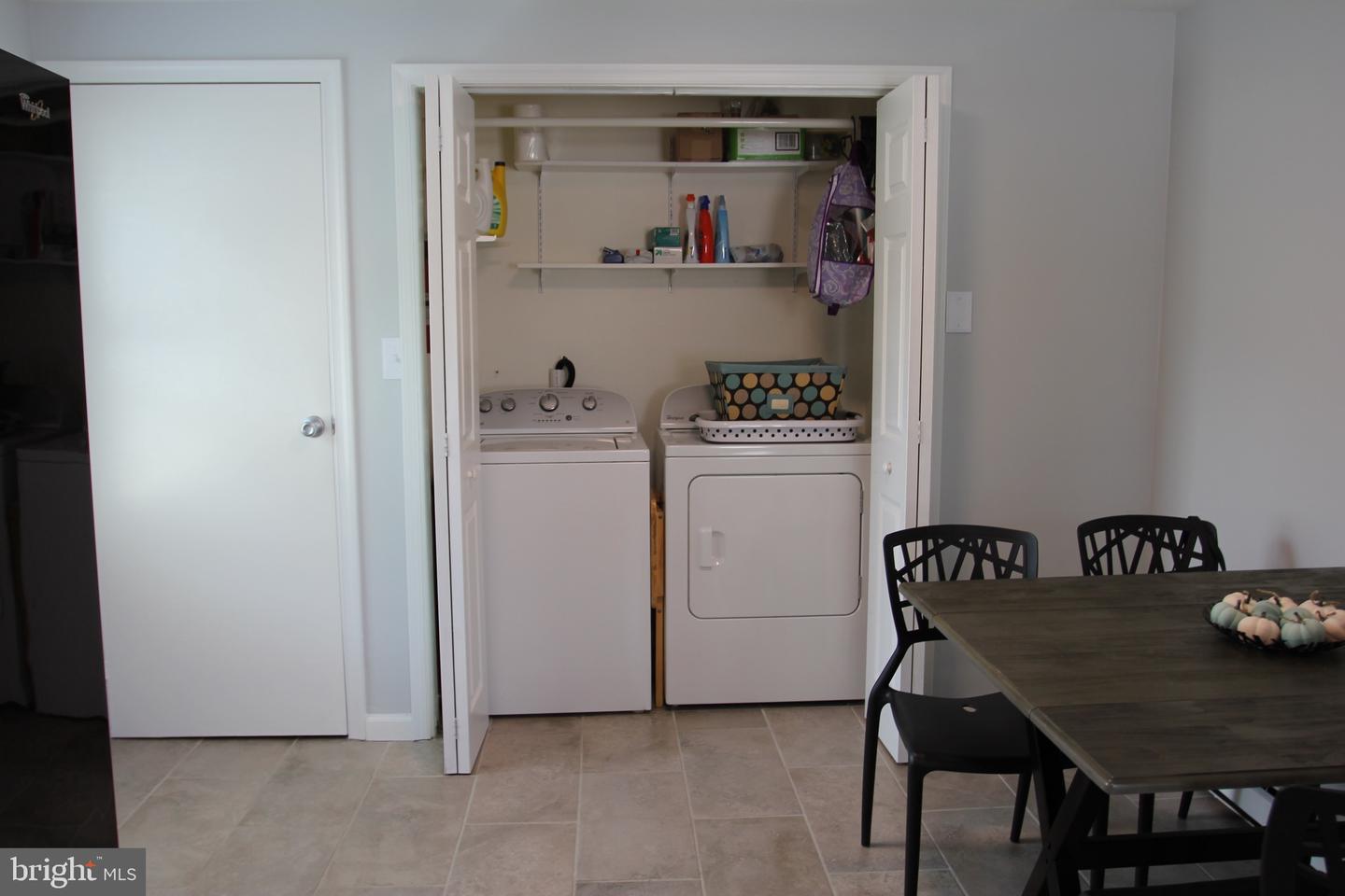 706 Logan St Property Photo 17