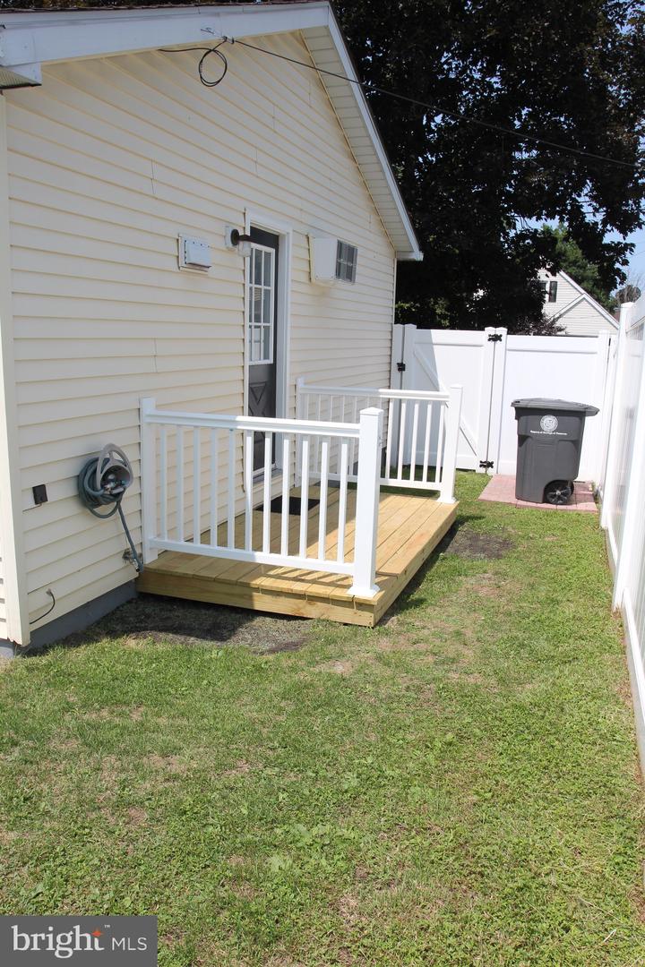 706 Logan St Property Photo 26