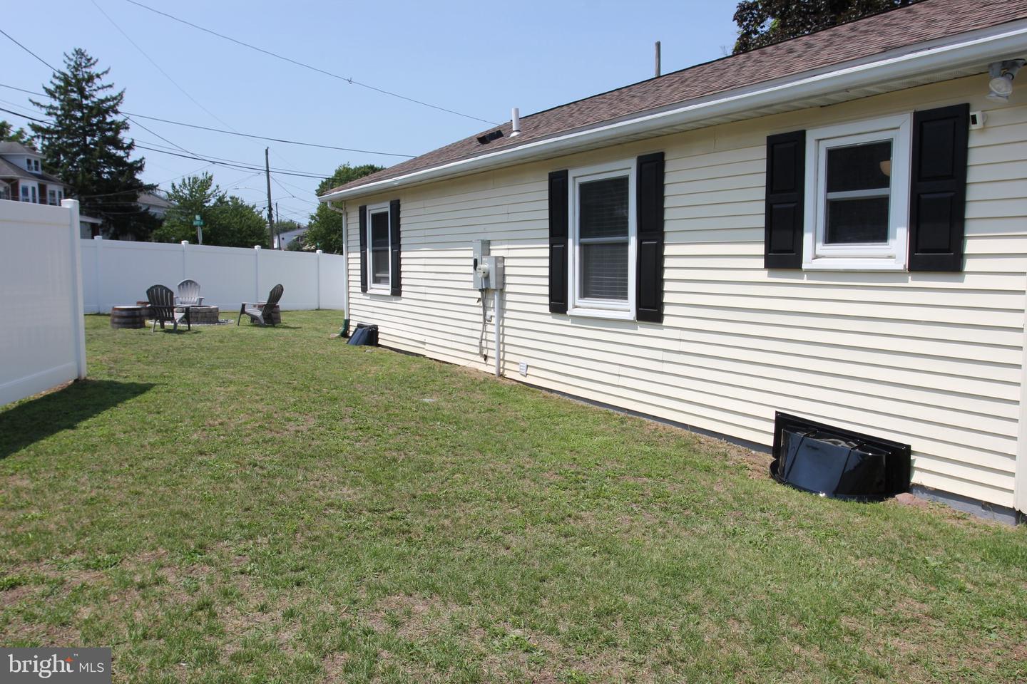 706 Logan St Property Photo 27