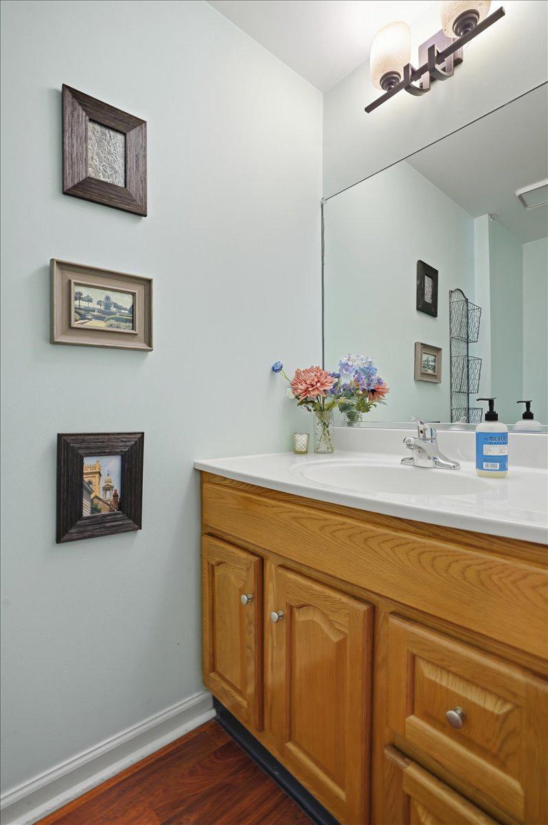 29 Barclay #204 U-29 Property Photo 12