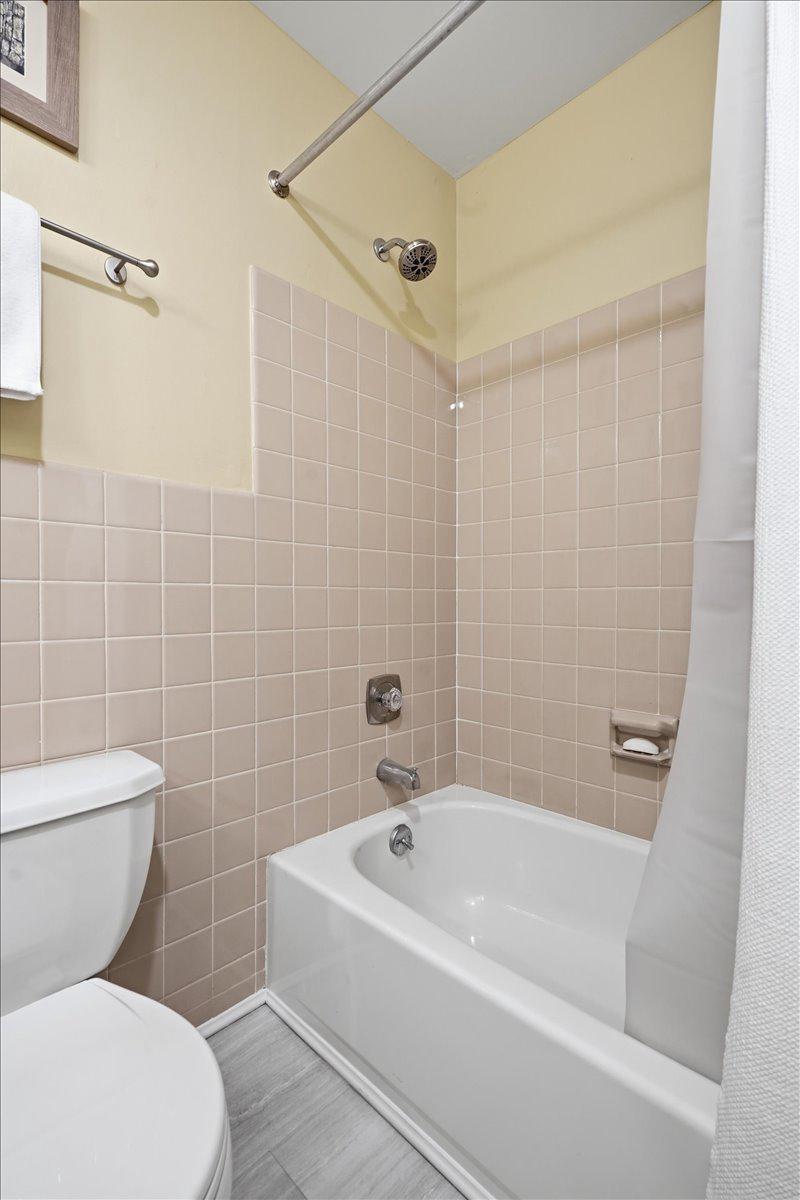 29 Barclay #204 U-29 Property Photo 31