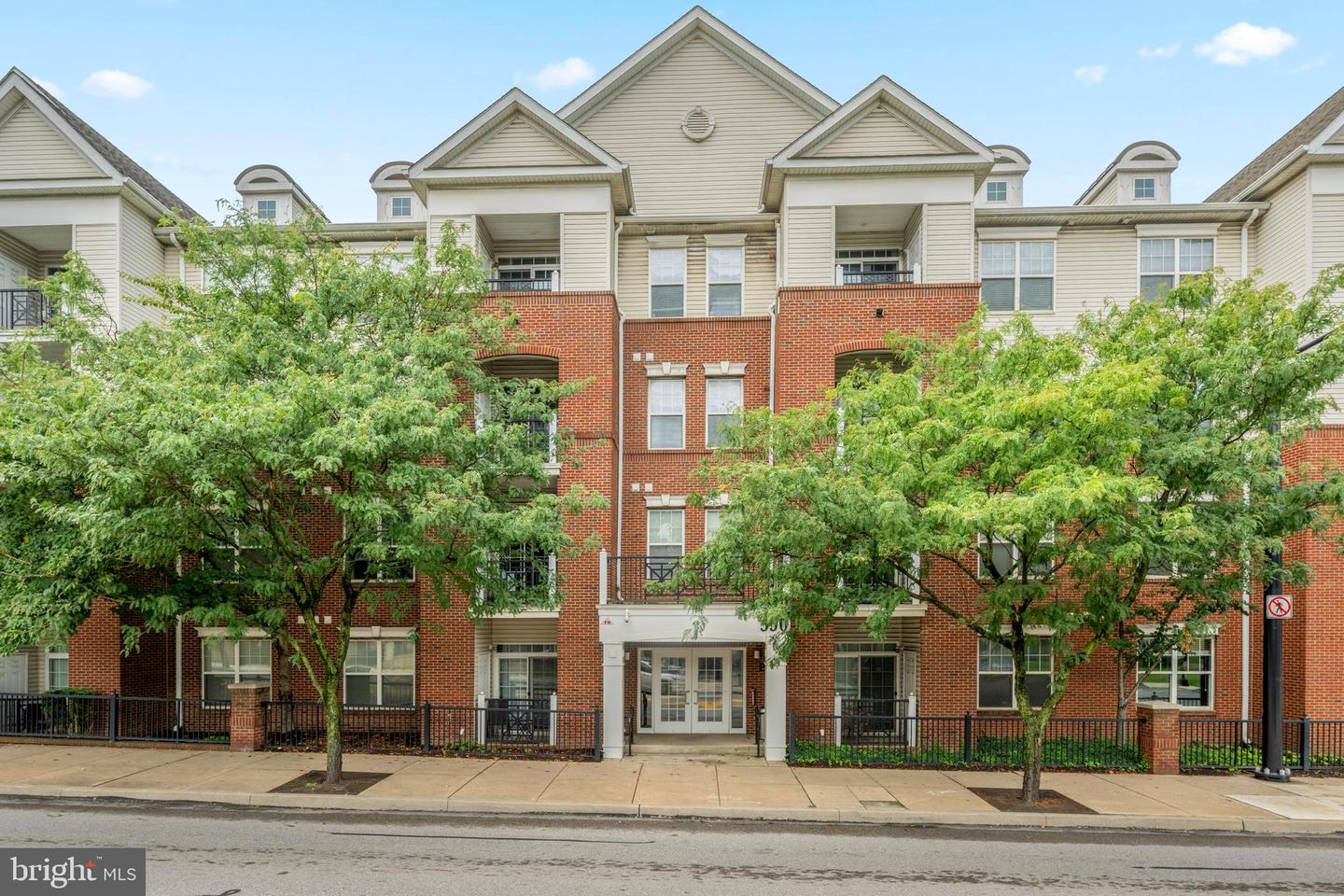 350 W ELM ST #3122