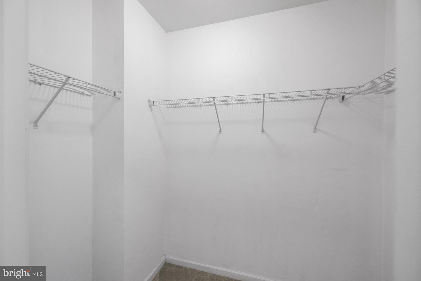 350 W Elm St #3122 Property Photo 22