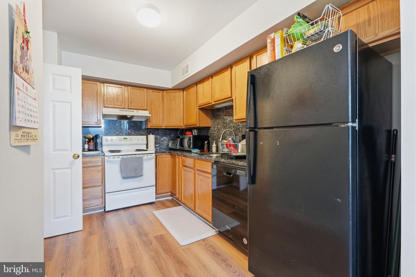 1003 Middleton Pl Property Photo 9