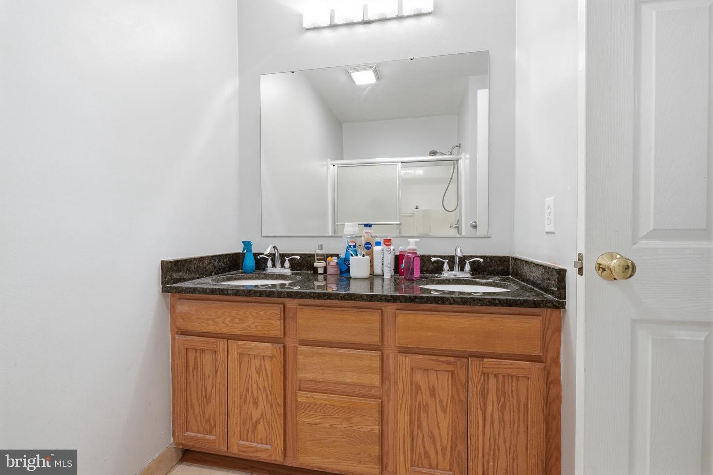 1003 Middleton Pl Property Photo 17