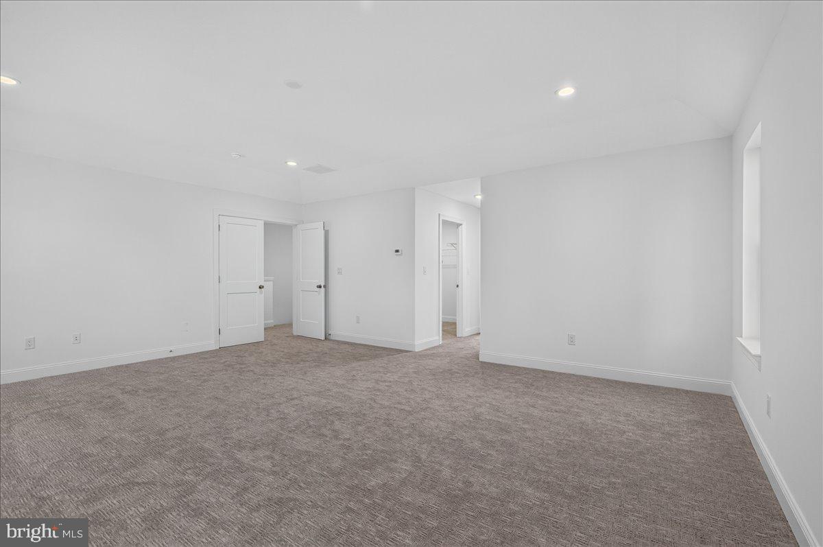 221 Fortuna Dr Property Photo 29