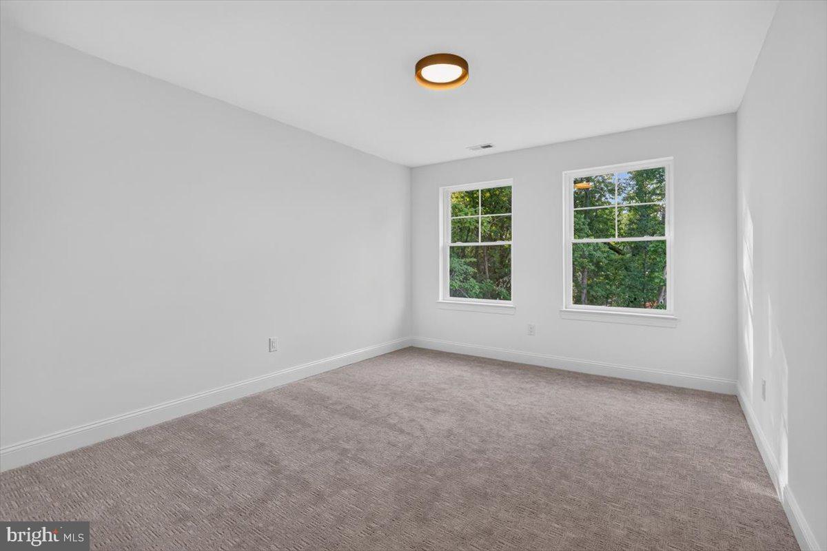 221 Fortuna Dr Property Photo 44