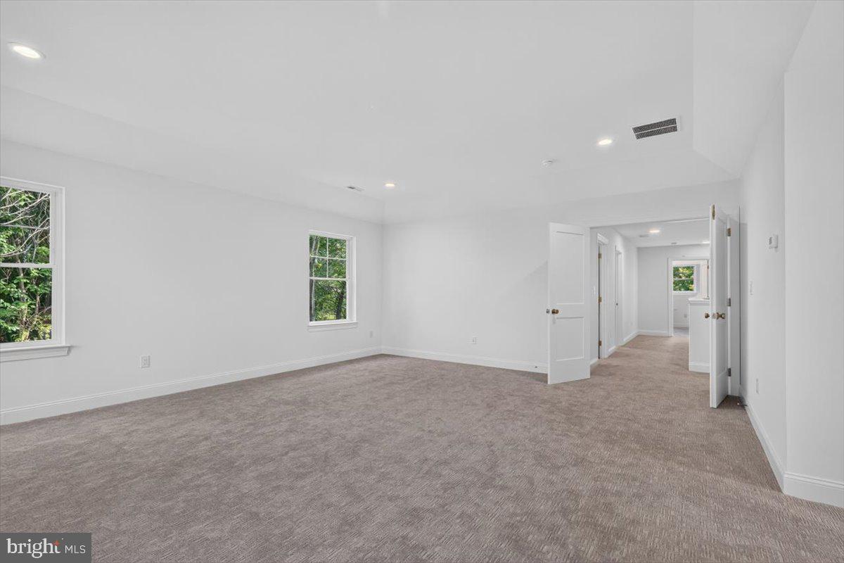 221 Fortuna Dr Property Photo 48