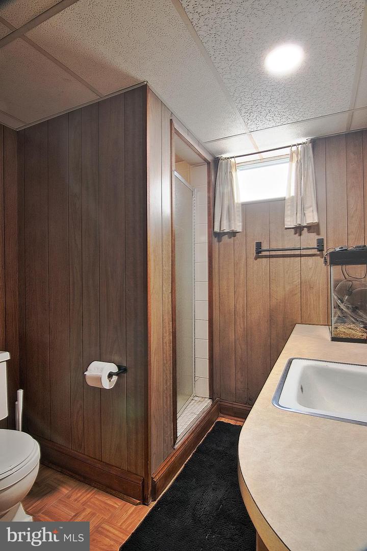 1032 N Warren St Property Photo 24