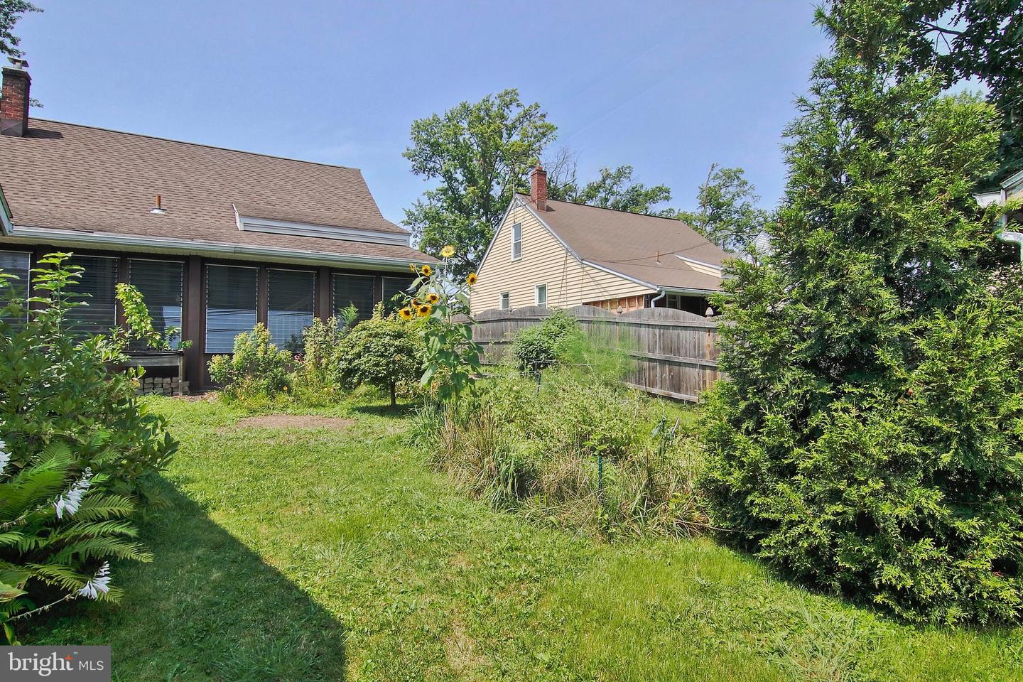 1032 N Warren St Property Photo 30