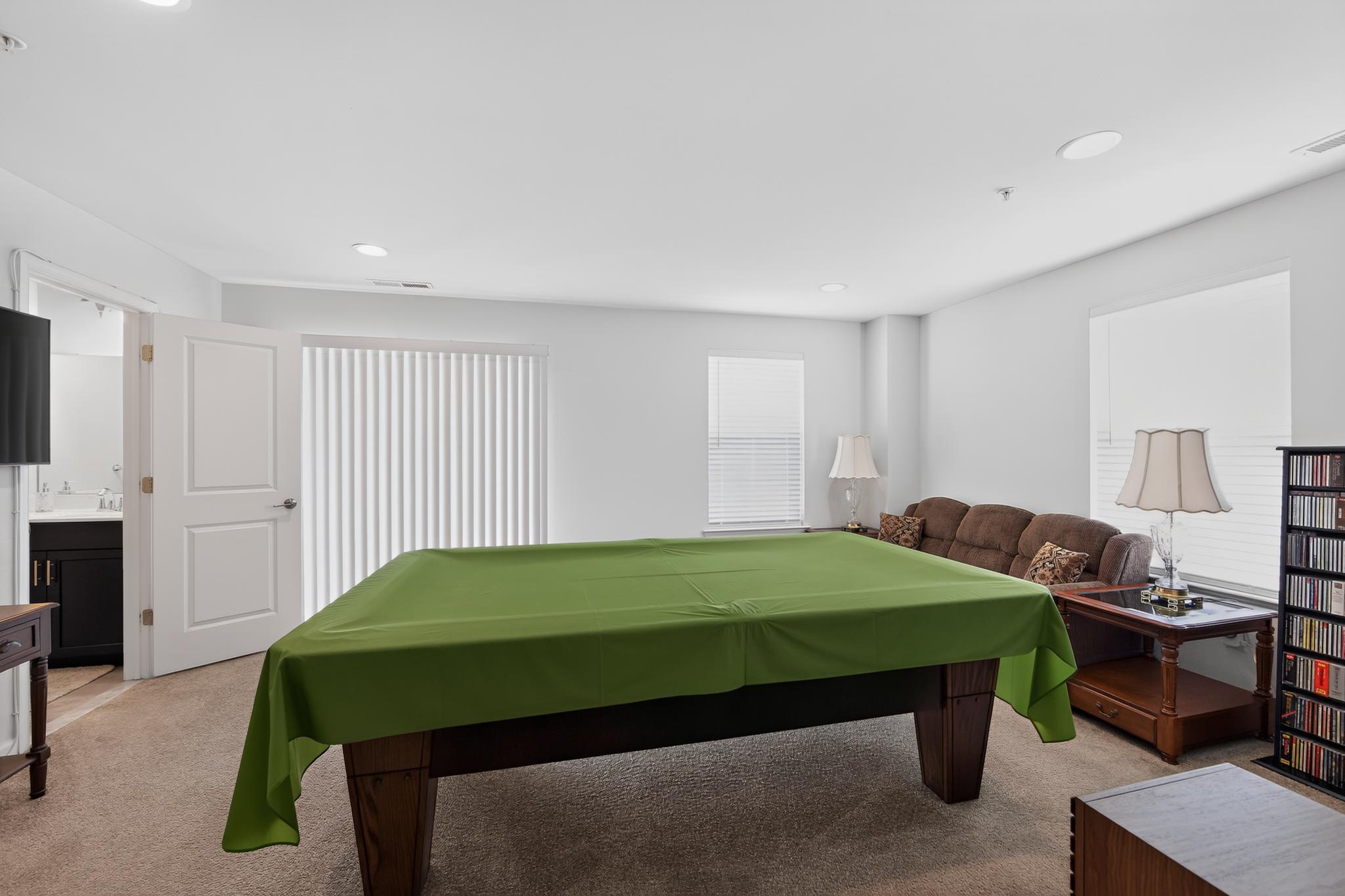 1047 Chapman Cir Property Photo 6