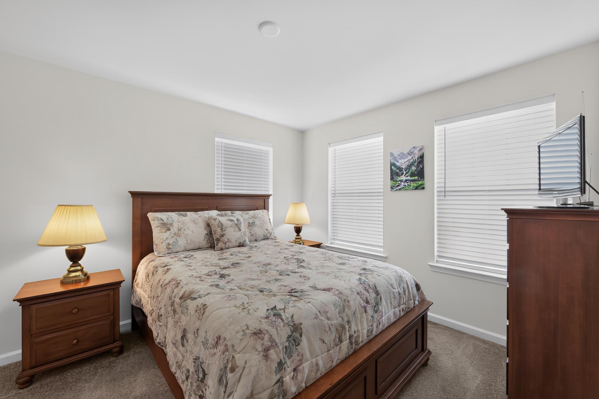 1047 Chapman Cir Property Photo 25