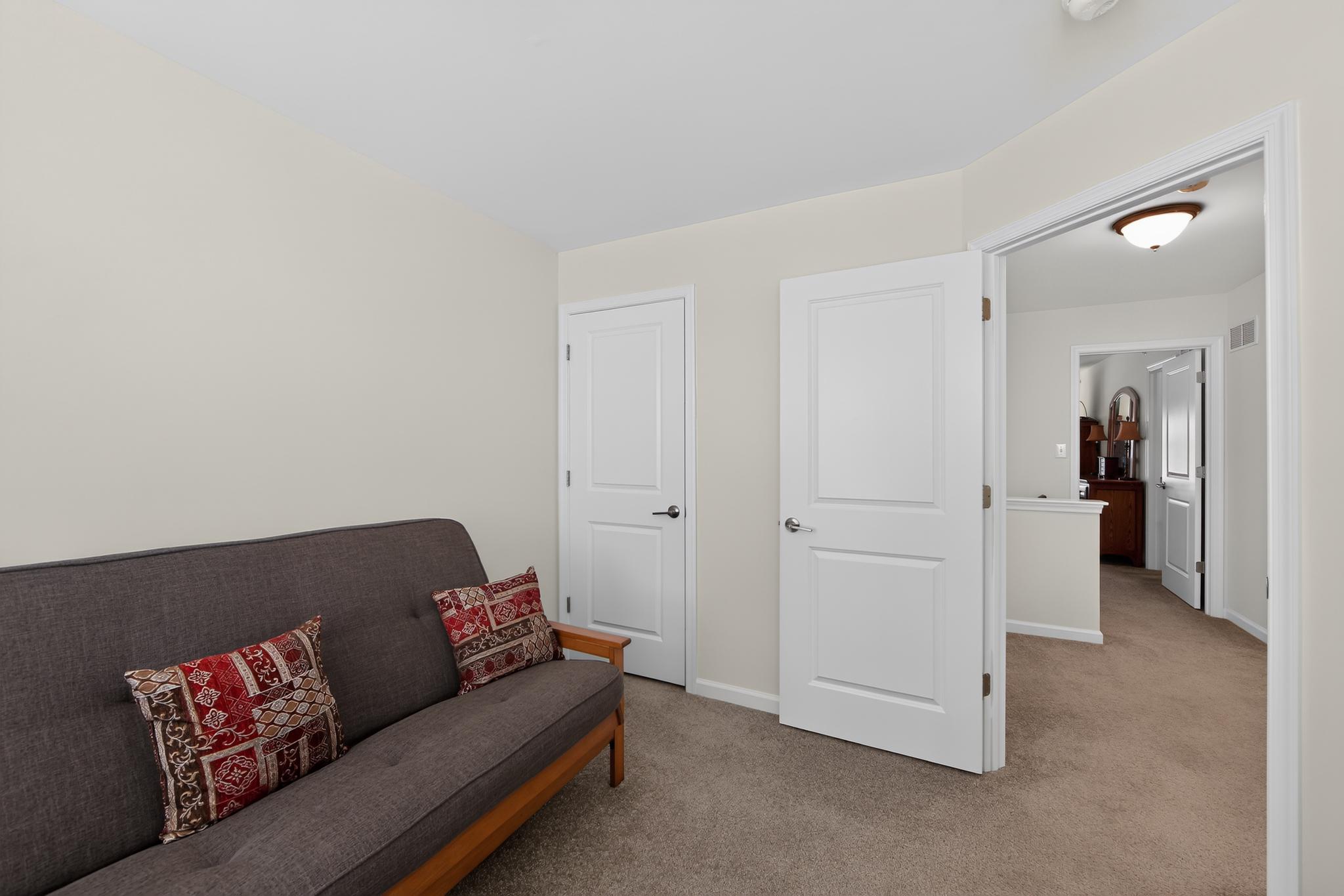 1047 Chapman Cir Property Photo 28