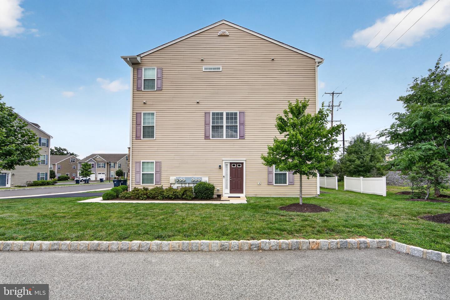 1047 Chapman Cir Property Photo 35