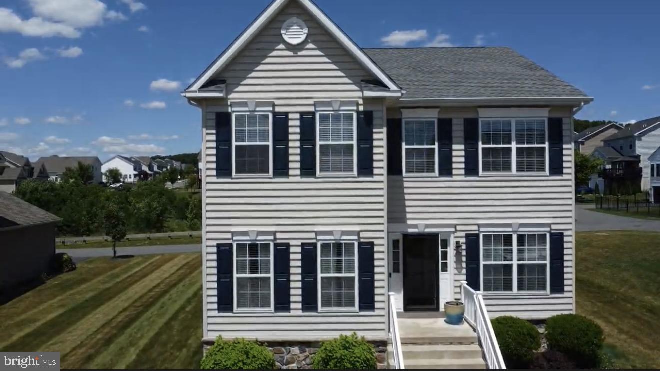 2114 Larkspur Ct Property Photo 1