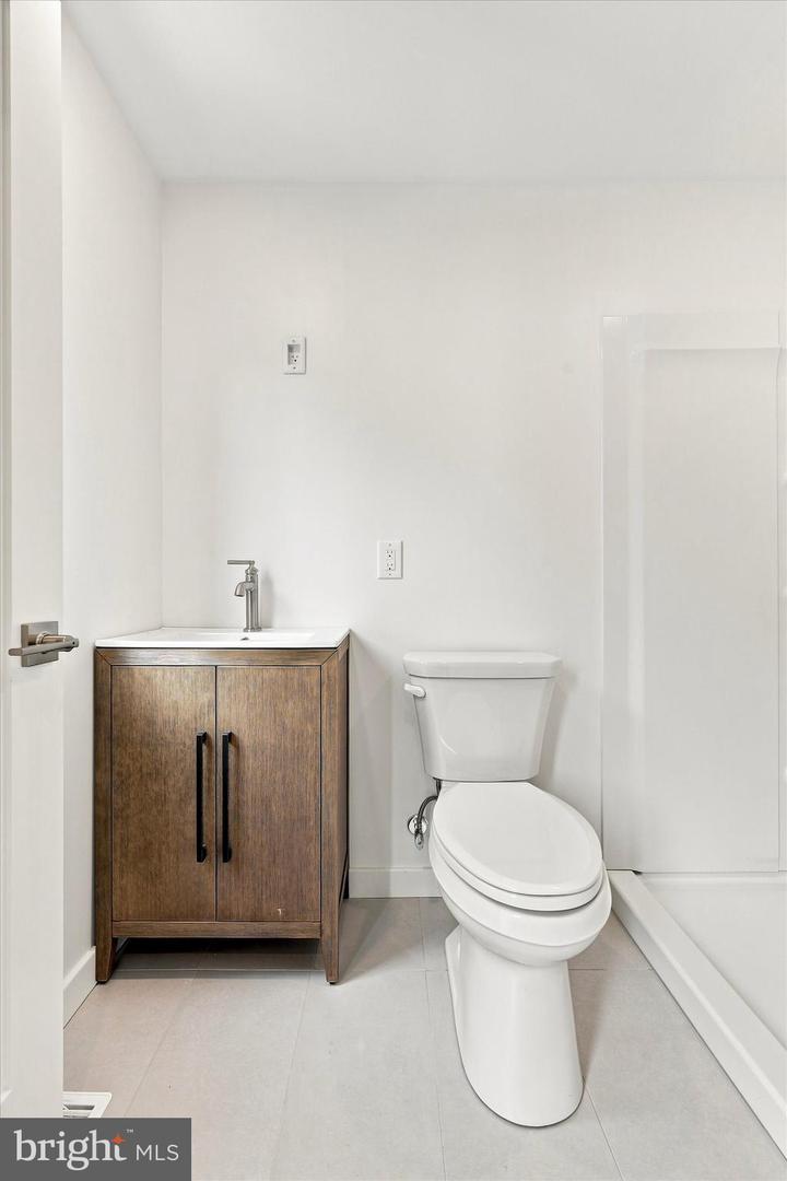 309 Locust Ave Property Photo 18